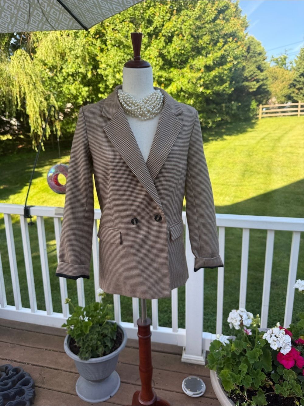 Women’s Cotton On Herringbone Nuetral blazer Small/Medium